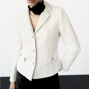 New ZARA WOMAN NEW TEXTURED JEWEL BUTTON CROPPED BLAZER Size XS